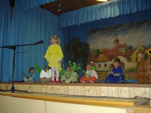 Hraje celá dědina aneb S veselou myslí na nesmysly. - 18.3.2006